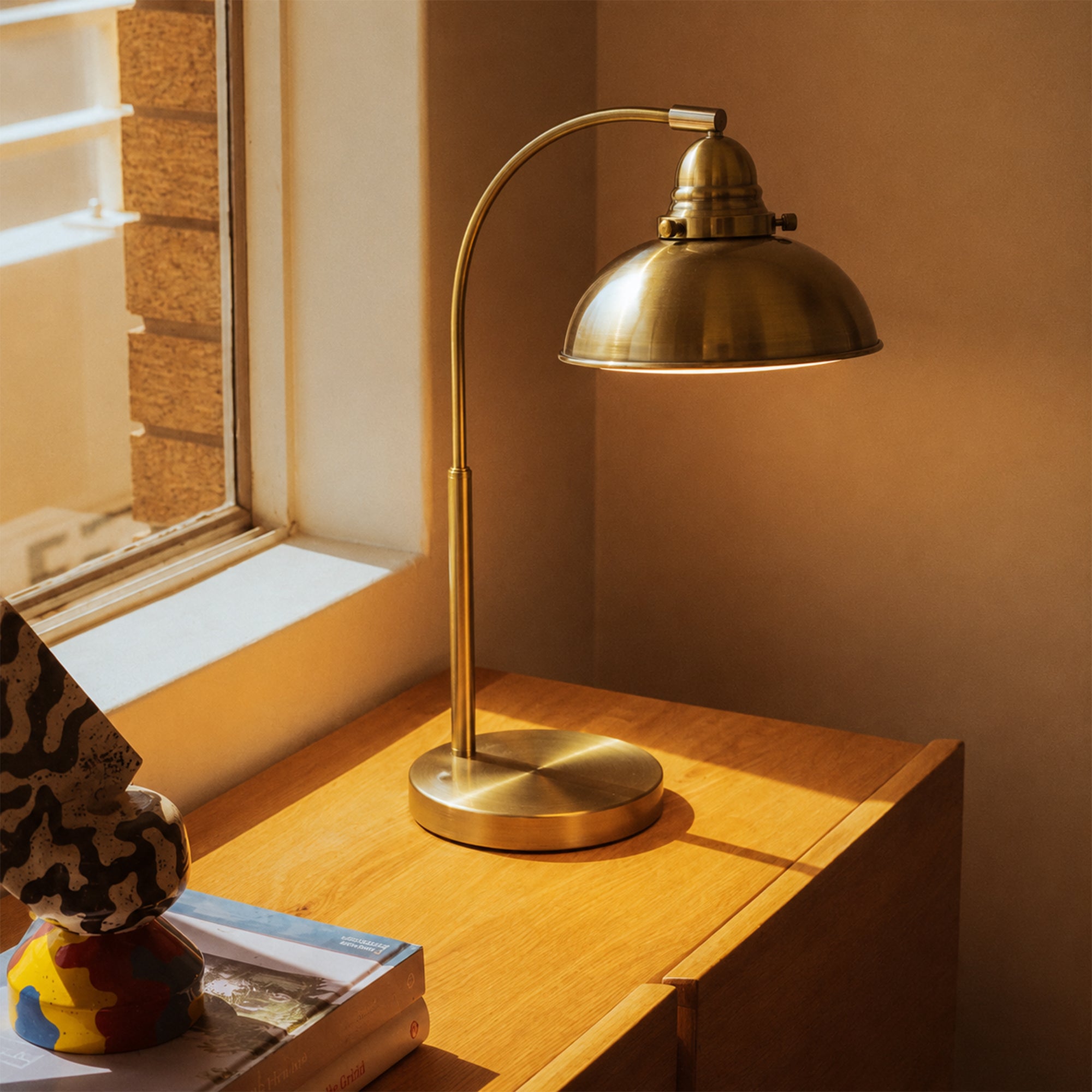 Manor Metal Table Lamp - Weathered Brass