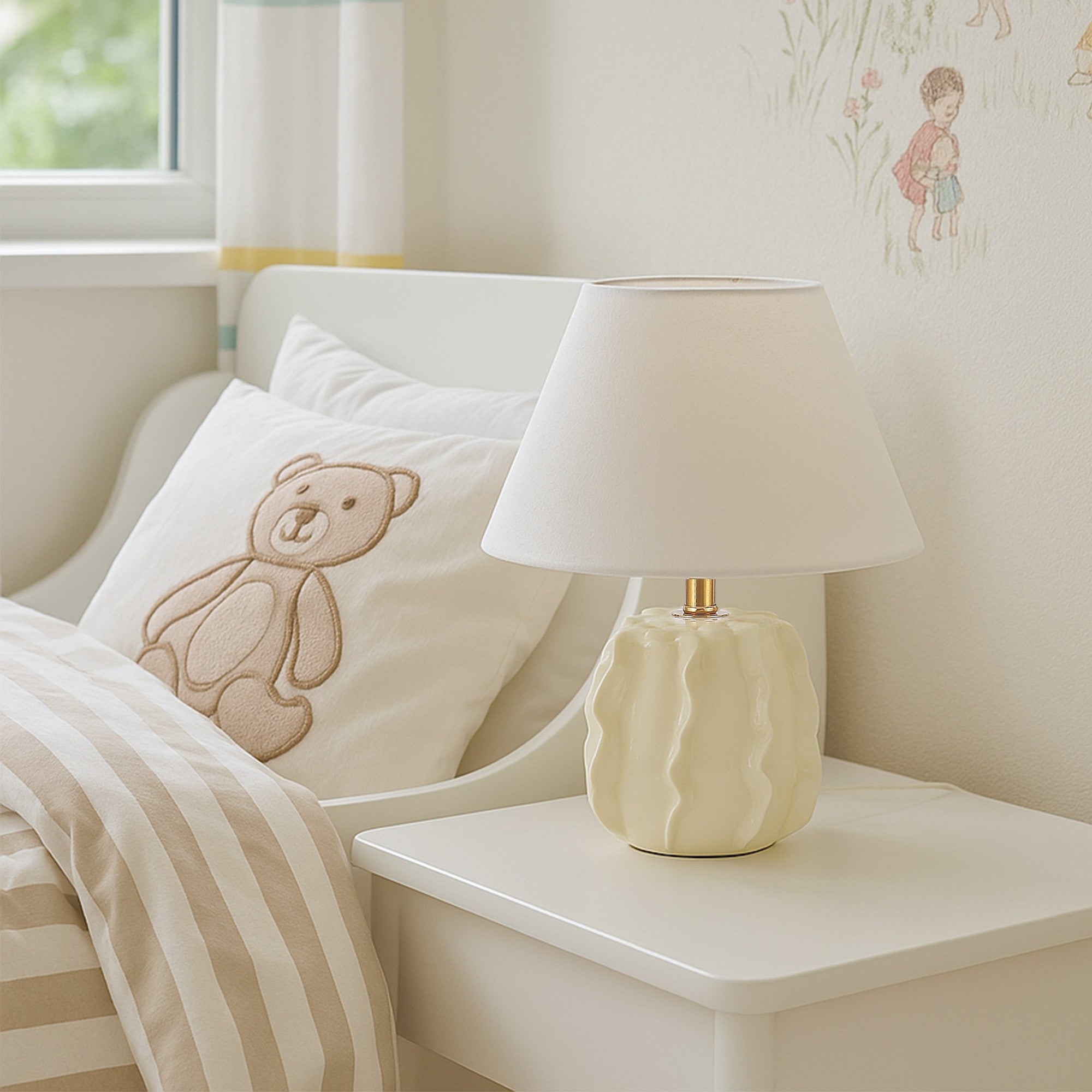 Lila Ceramic Table Lamp