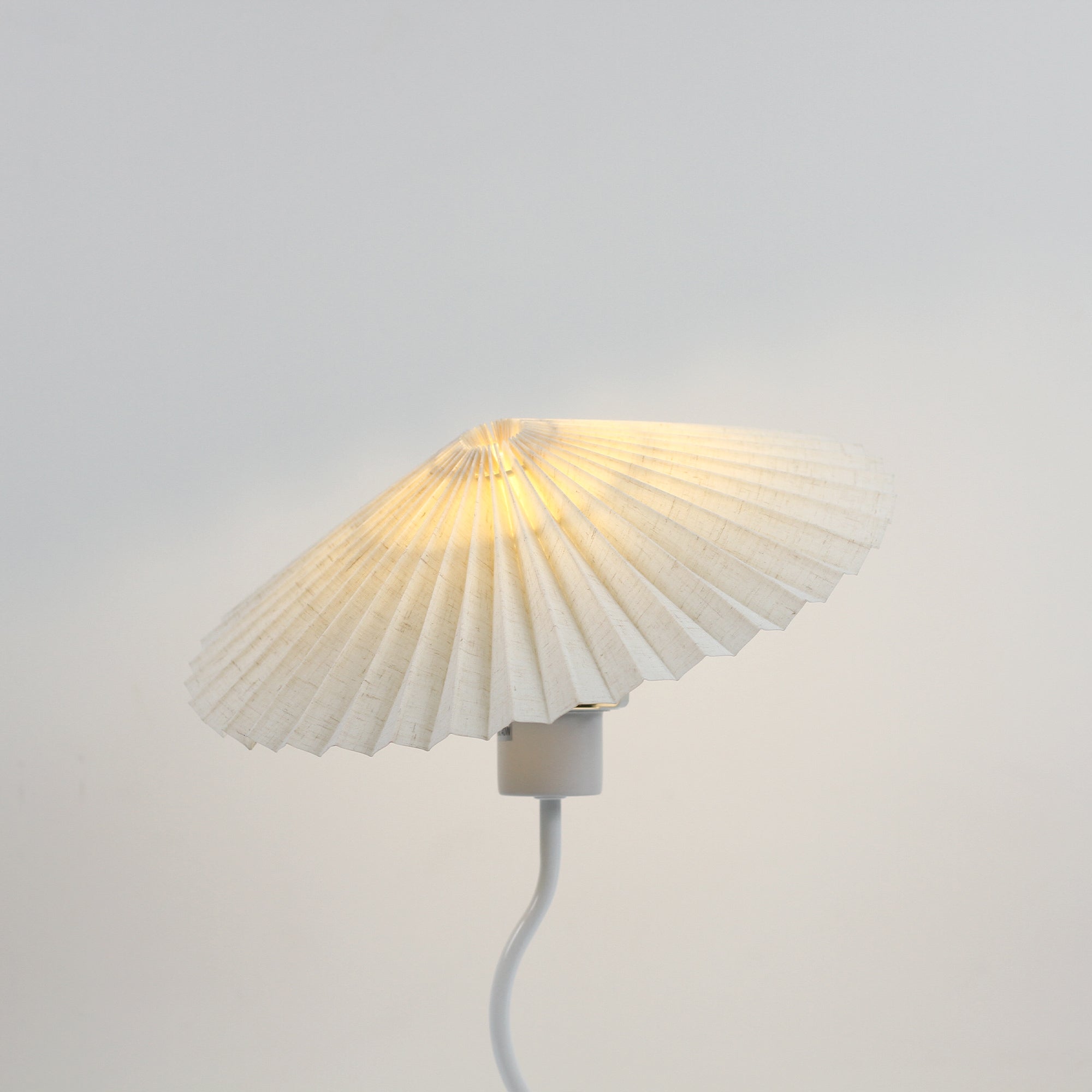 Piairie Table Lamp - White
